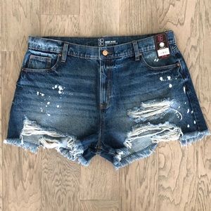 No Boundaries Destructed Mom Shorts.